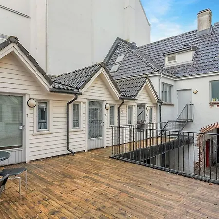 Affordable Studio In Vibrant Central Location. Sg1